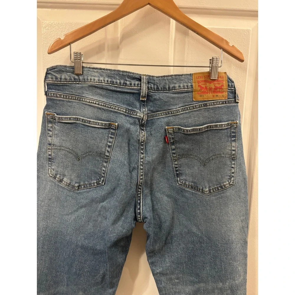 Levis 541 Athletic Taper Jeans Mens 36x32 Medium Wash Blue Denim Pants